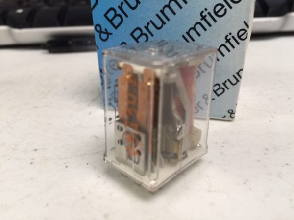 POTTER & BRUMFIELD R10E1Y2U28 - Image 3